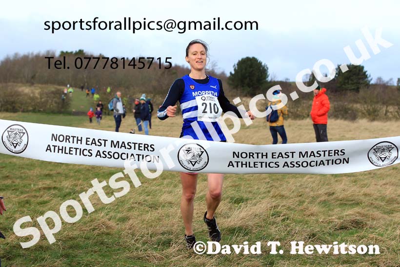 Womens and mens 35 to 65 plus, 2022 NEMAA Open Cross Country Champs., Wallsend, Tyne and Wear. Photo: David T. Hewitson/Sports for All Pics